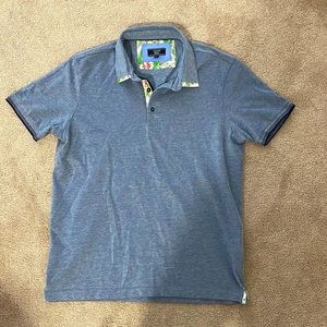 Blue collared casual shirt